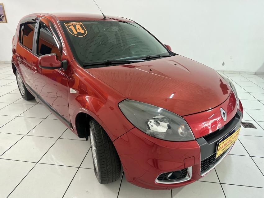 RENAULT Sandero - Foto