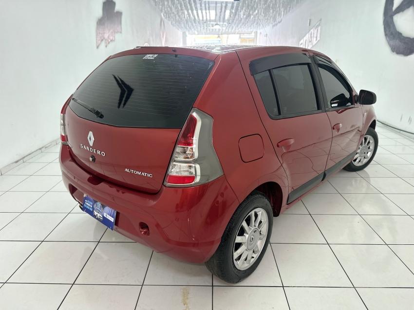 RENAULT Sandero - Foto