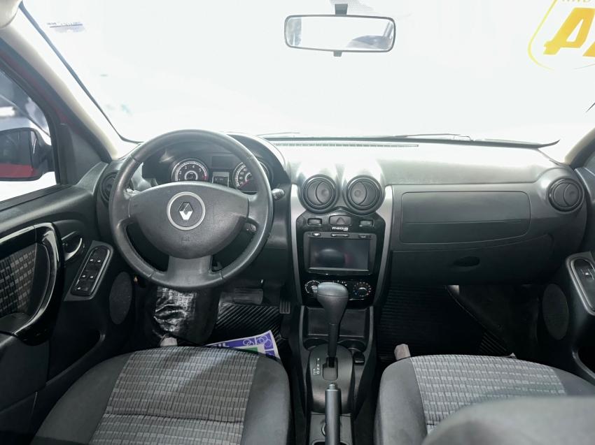 RENAULT Sandero - Foto