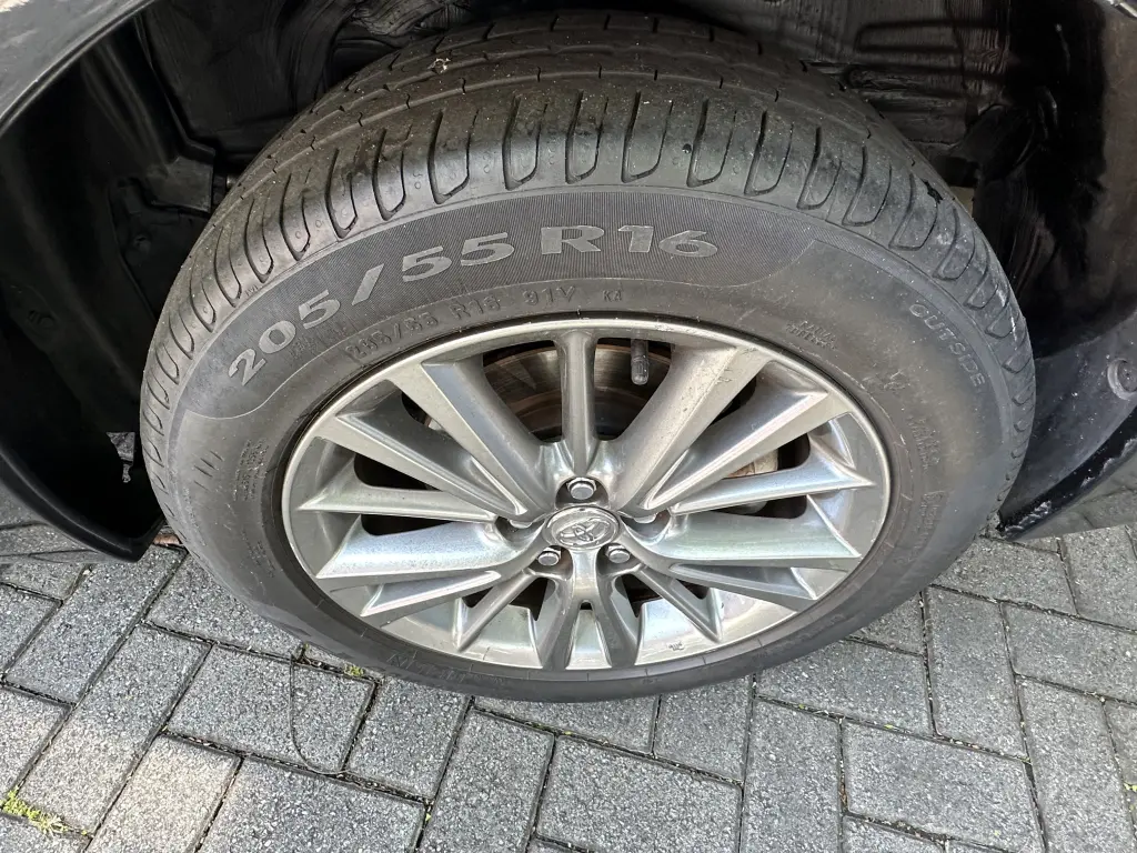 TOYOTA Corolla - Foto