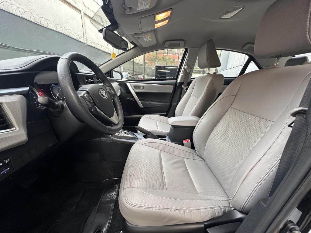 TOYOTA Corolla - Foto