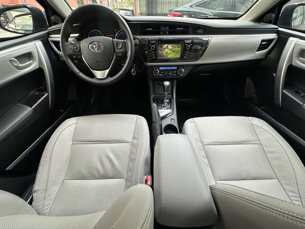 TOYOTA Corolla - Foto