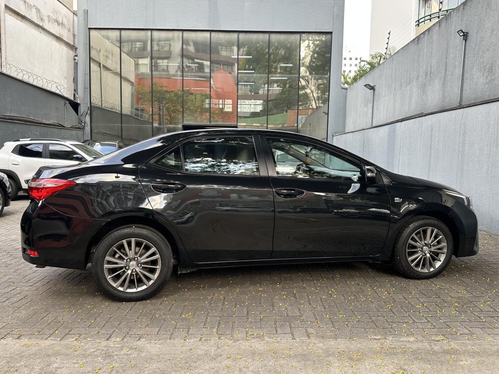 TOYOTA Corolla - Foto