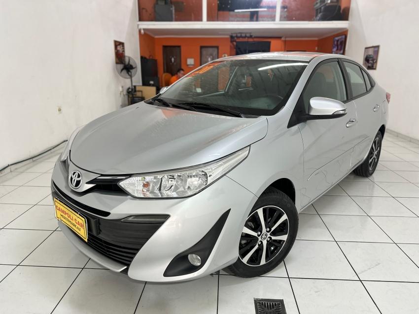 TOYOTA Yaris Sedan - Foto