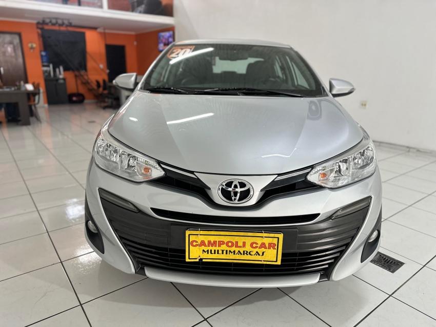 TOYOTA Yaris Sedan - Foto