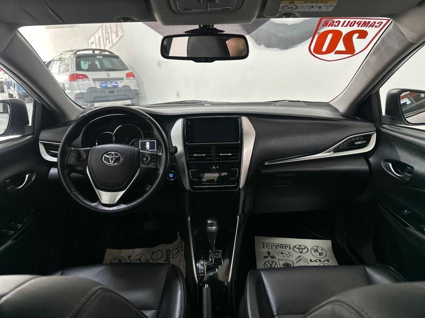 TOYOTA Yaris Sedan - Foto