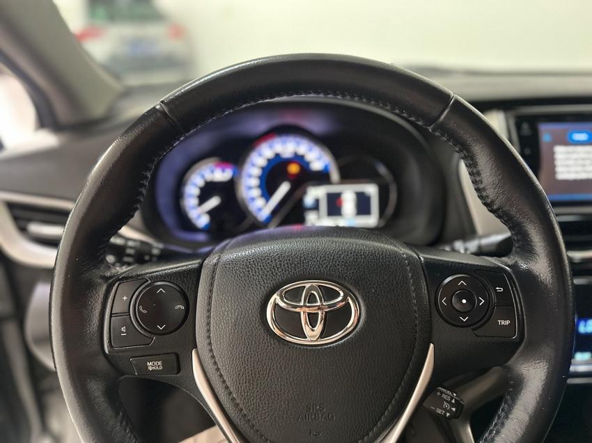 TOYOTA Yaris Sedan - Foto