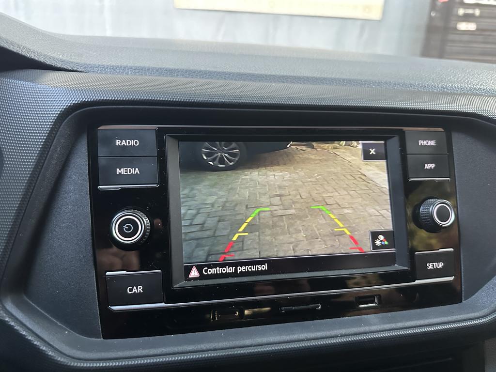 VOLKSWAGEN T-Cross - Foto