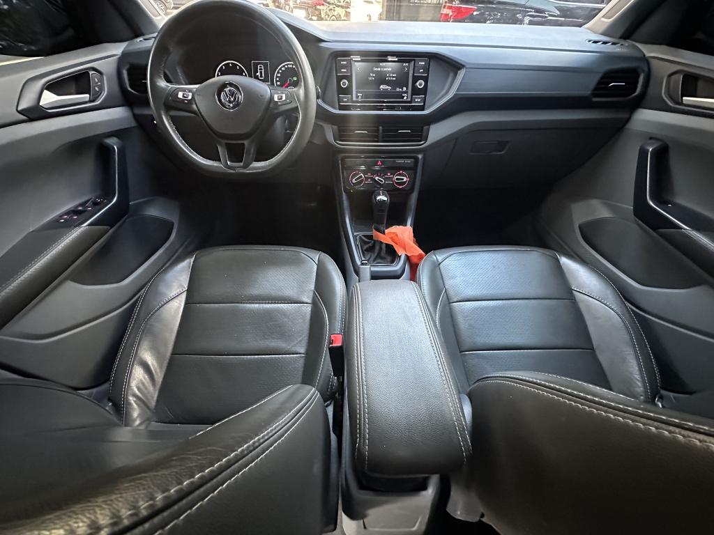 VOLKSWAGEN T-Cross - Foto