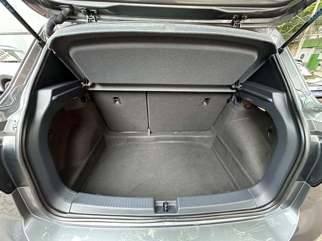 VOLKSWAGEN T-Cross - Foto