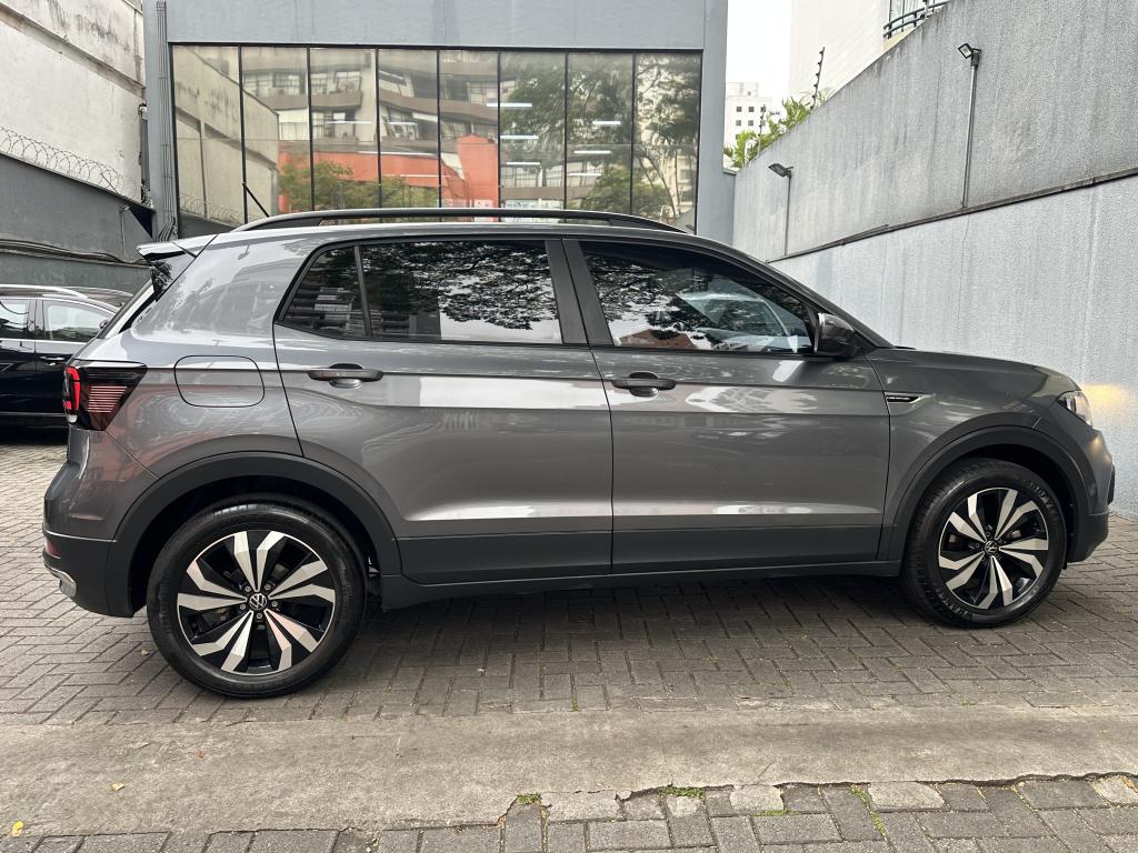 VOLKSWAGEN T-Cross - Foto