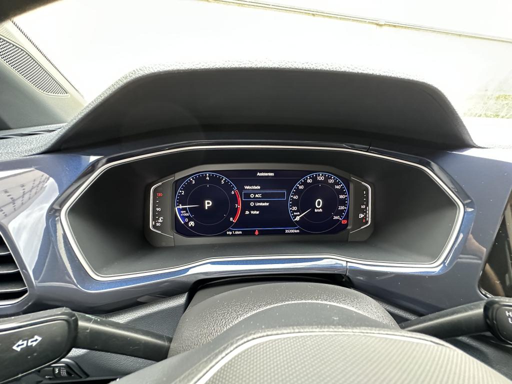 VOLKSWAGEN T-Cross - Foto