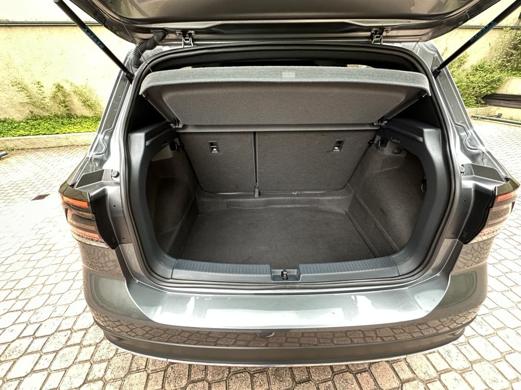 VOLKSWAGEN T-Cross - Foto