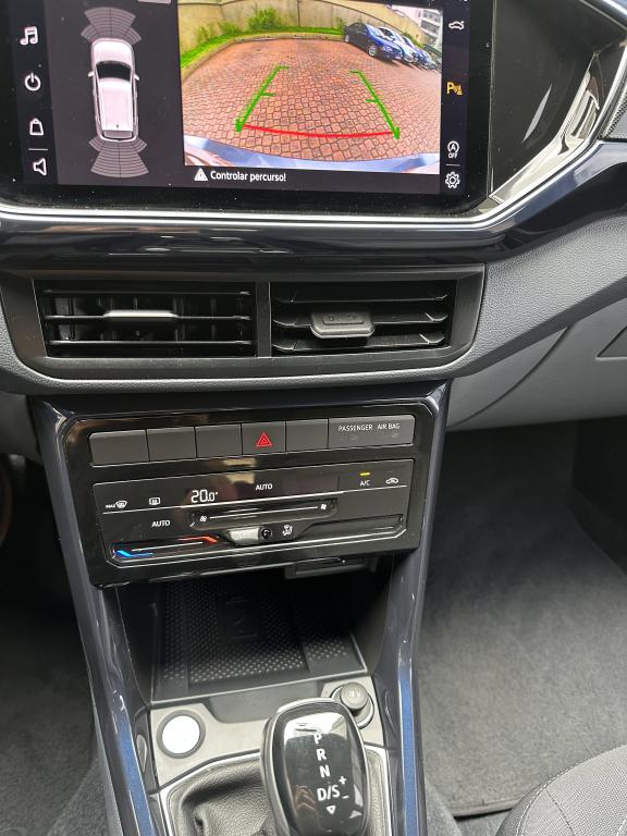 VOLKSWAGEN T-Cross - Foto