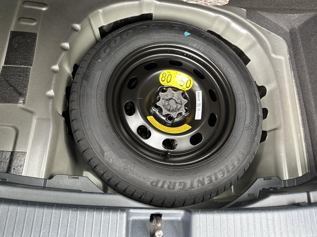 VOLKSWAGEN T-Cross - Foto