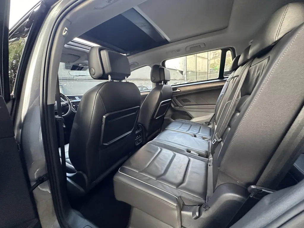 VOLKSWAGEN Tiguan - Foto