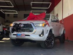 TOYOTA Hilux Caminhonete 2.8 16V SRX PLUS 4X4 TURBO DIESEL CABINE DUPLA AUTOMTICO