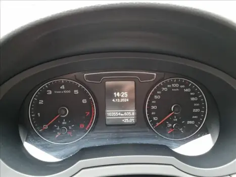 AUDI Q3 2.0 4P TFSI ATTRACTION QUATTRO S-TRONIC AUTOM�TICO, Foto 10