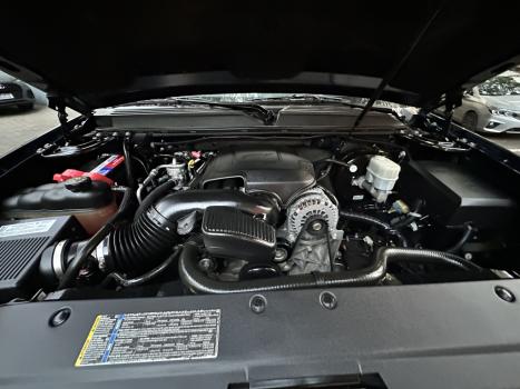 CHEVROLET Suburban 5.3 V8 4P 4X4 LTZ AUTOM�TICO, Foto 18