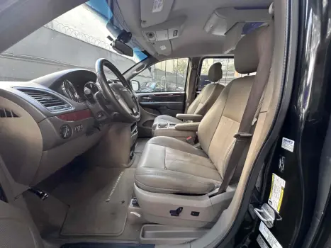 CHRYSLER Town & Country 3.8 V6 12V 4P TOURING AUTOM�TICO, Foto 17