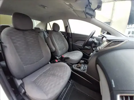 HYUNDAI HB 20 Sedan 1.6 16V 4P FLEX COMFORT PLUS AUTOM�TICO, Foto 13