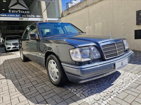 MERCEDES-BENZ E 320 3.2 V6 4P ELEGANCE AUTOM�TICO, Foto 3