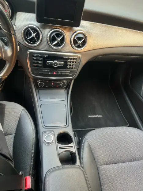 MERCEDES-BENZ GLA 200 1.6 16V 4P FLEX CGI ADVANCE TURBO AUTOMTICO, Foto 8