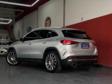 MERCEDES-BENZ GLA 200 1.3 16V 4P GCI AMG LINE 7G-DCT AUTOMÁTICO, Foto 4 MERCEDES-BENZ GLA 200 1.3 16V 4P GCI AMG LINE 7G-DCT AUTOMÁTICO, Foto 4