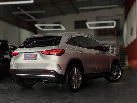 MERCEDES-BENZ GLA 200 1.3 16V 4P GCI AMG LINE 7G-DCT AUTOMÁTICO, Foto 5 MERCEDES-BENZ GLA 200 1.3 16V 4P GCI AMG LINE 7G-DCT AUTOMÁTICO, Foto 5