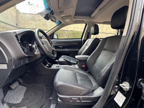 MITSUBISHI Outlander 3.0 V6 24V 4P GT 4X4 AUTOM�TICO, Foto 4