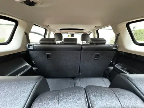 MITSUBISHI Outlander 3.0 V6 24V 4P GT 4X4 AUTOM�TICO, Foto 6