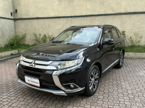 MITSUBISHI Outlander 3.0 V6 24V 4P GT 4X4 AUTOM�TICO, Foto 10