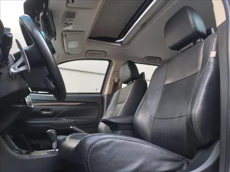 MITSUBISHI Outlander 2.0 16V 4P AUTOM�TICO, Foto 9