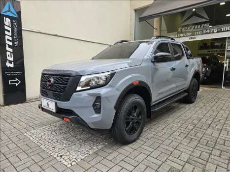 NISSAN Frontier 2.3 16V PRO4X CABINE DUPLA 4X4 BI-TURBO DIESEL AUTOM�TICO, Foto 3