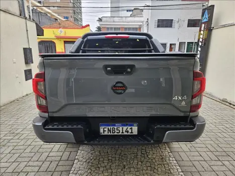 NISSAN Frontier 2.3 16V PRO4X CABINE DUPLA 4X4 BI-TURBO DIESEL AUTOM�TICO, Foto 5