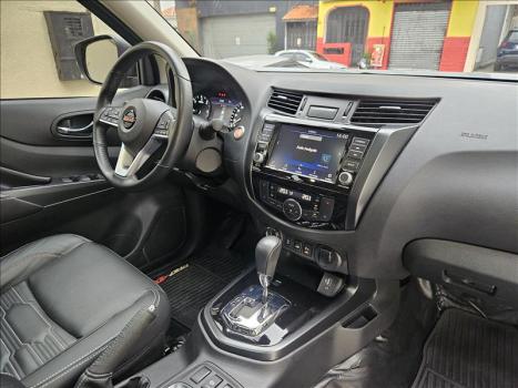 NISSAN Frontier 2.3 16V PRO4X CABINE DUPLA 4X4 BI-TURBO DIESEL AUTOM�TICO, Foto 9