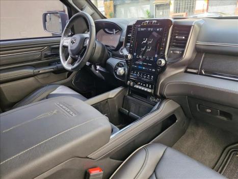 RAM 1500 5.7 V8 LIMITED NIGHT EDITION CABINE DUPLA 4X4 AUTOM�TICO, Foto 8