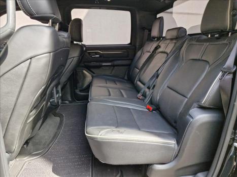 RAM 1500 5.7 V8 LIMITED NIGHT EDITION CABINE DUPLA 4X4 AUTOM�TICO, Foto 14
