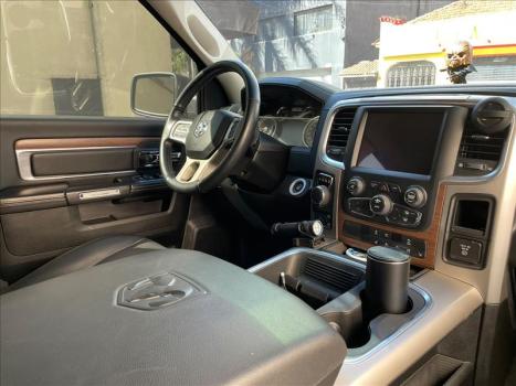 RAM Classic 5.7 V8 32V 4P HEMI LARAMIE AUTOM�TICO, Foto 13