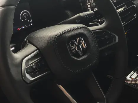 RAM Rampage 2.0 4P TURBO DIESEL REBEL 4X4 AUTOMTICO, Foto 3