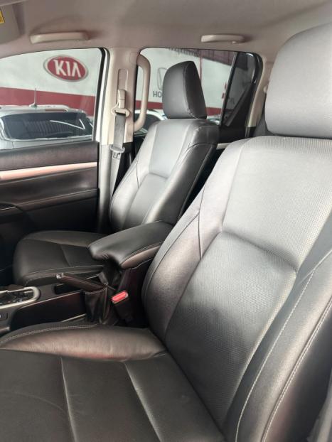 TOYOTA Hilux Caminhonete 2.8 16V SRX 4X4 DIESEL CABINE DUPLA AUTOMÁTICO, Foto 12