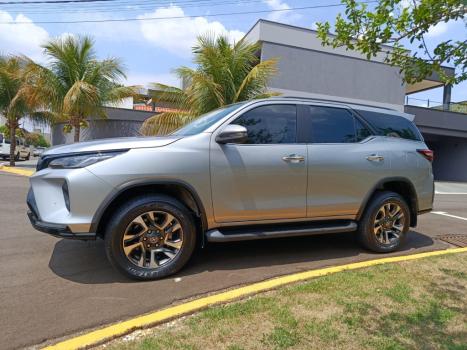 TOYOTA Hilux SW4 2.8 16V 4P SRX PLATINUM 4X4 7 LUGARES TURBO DIESEL AUTOMTICO, Foto 7
