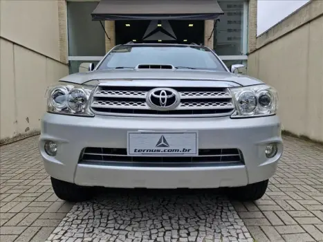 TOYOTA Hilux SW4 3.0 16V 4P SRV 4X4 7 LUGARES TURBO DIESEL AUTOM�TICO, Foto 1