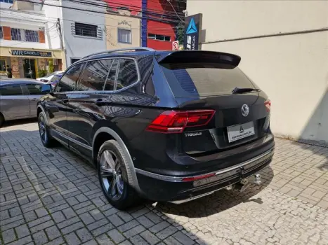 VOLKSWAGEN Tiguan 2.0 350 TSI TOTAL FLEX ALLSPACE R-LINE 4-MOTION TURBO AUTOM�TICO DSG, Foto 4