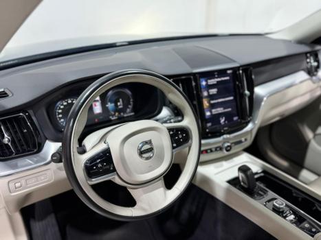 VOLVO XC60 2.0 16V 4P T8 HYBRID MOMENTUM AWD GEARTRONIC AUTOMÁTICO, Foto 8