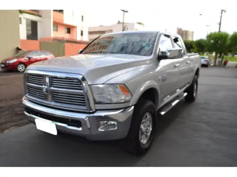 DODGE Ram 6.7 I6 24V 4P 2500 LARAMIE 4X4 TURBODIESEL  AUTOMTICO CABINE DUPLA, Foto 2