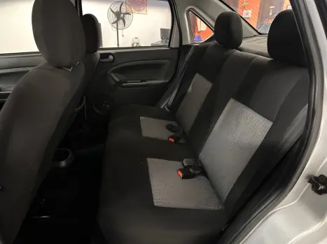 FORD Fiesta Sedan 1.6 4P ROCAM FLEX, Foto 8