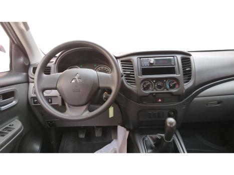 MITSUBISHI L 200 Triton 2.4 16V FLEX GL CABINE DUPLA, Foto 10