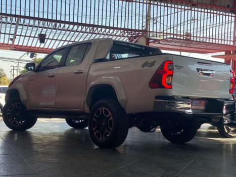 TOYOTA Hilux Caminhonete 2.8 16V SRX PLUS 4X4 TURBO DIESEL CABINE DUPLA AUTOMTICO, Foto 6