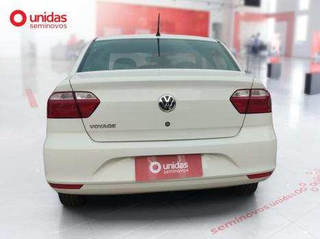 VOLKSWAGEN Voyage 1.0 4P FLEX, Foto 5